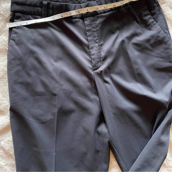Nike black pinstripe flat front golf pants size 32x31 1/2 - Picture 3 of 13